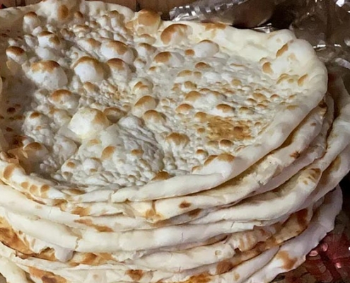 تهیه نان برای نیازمندان