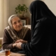 کمک به سالمندان نیازمند